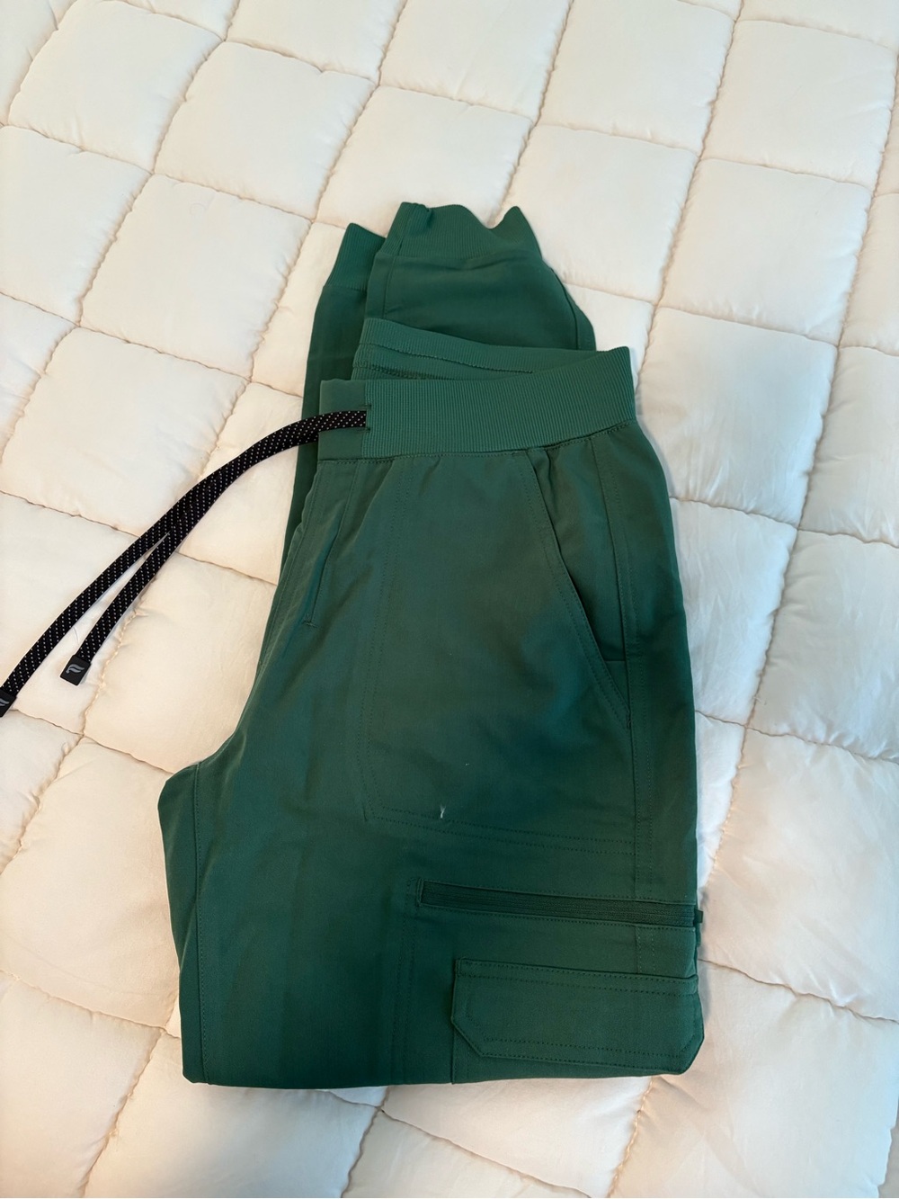 Fabletics Evoke Cargo Scrub Joggers